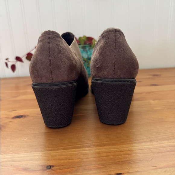 Cloudwalkers By Avenue Becky Brown Slip on Wedge Boots Size 9.5 Wide - Picture 5 of 7